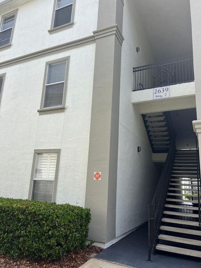 Maitland Area 2/2 Condo with Water View - Maitland Area 2/2 Condo with Water View