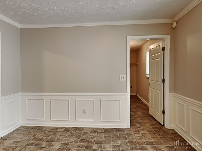 Building Photo - 360 Christian Woods Dr