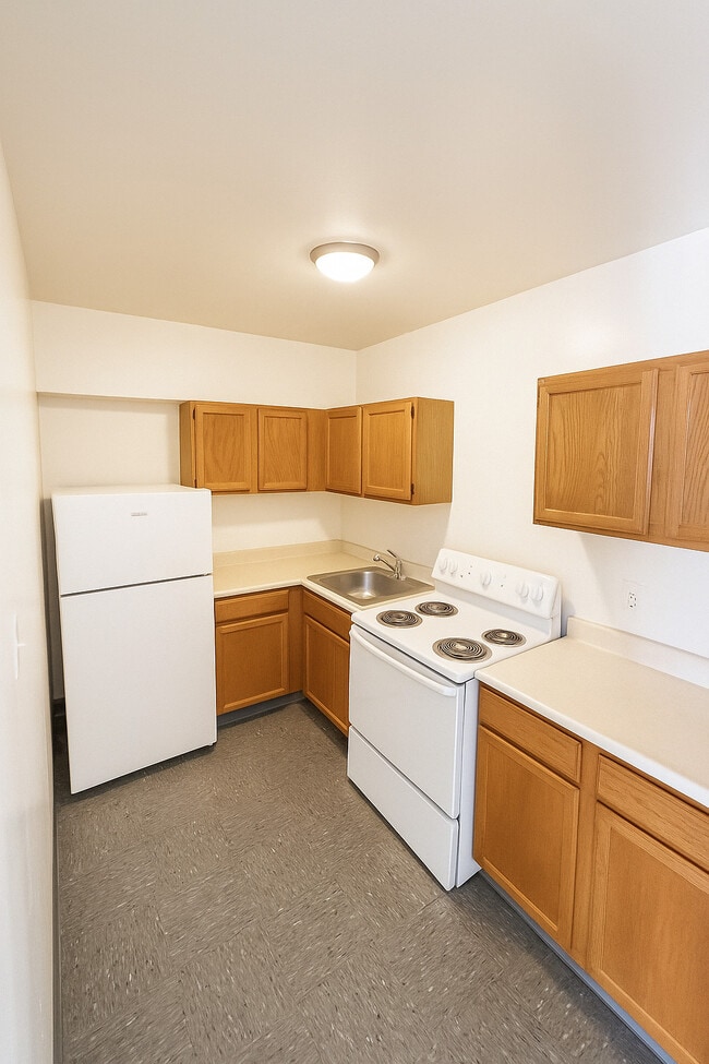 Building Photo - Midtown Plaza Apartments