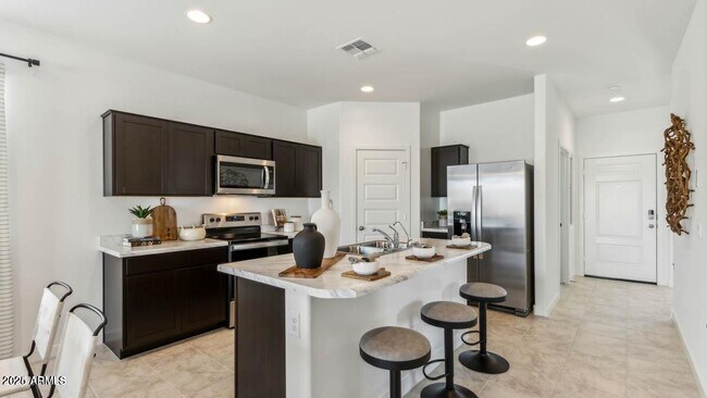 Building Photo - 5447 E Axle Ave