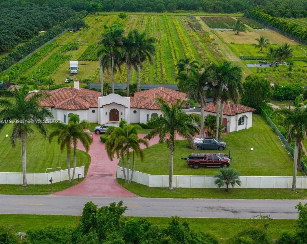 Foto del edificio - 20970 SW 264th St