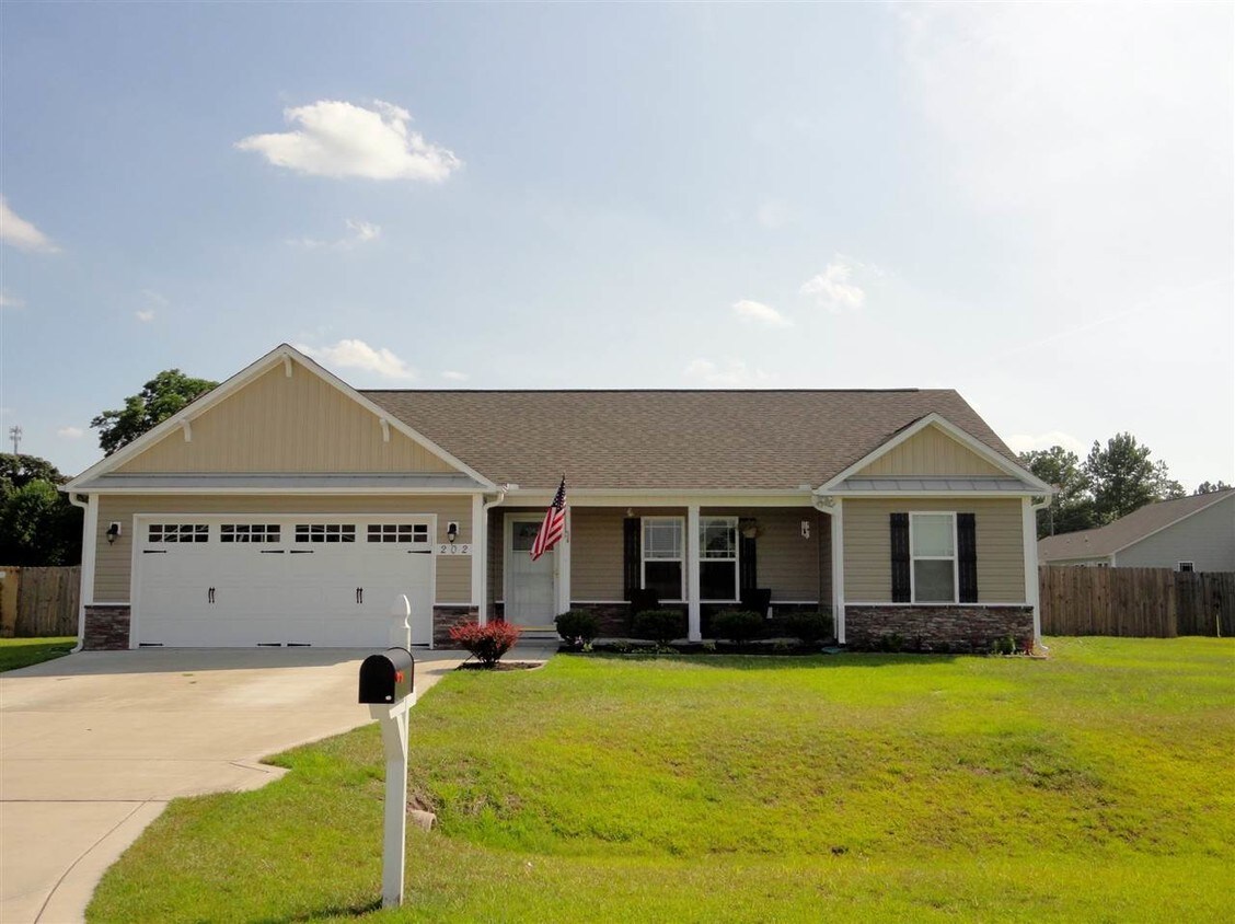 202 Long Neck Dr, Richlands, NC 28574 House Rental in Richlands, NC