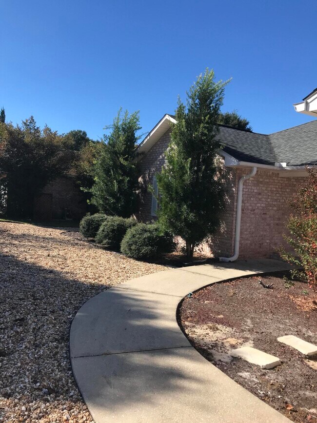 142 Conquest Ave, Crestview, FL 32536 House Rental in Crestview, FL