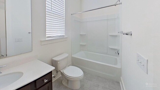 Foto del edificio - 4 bedroom / 3.5 bath home in Ravenel, SC