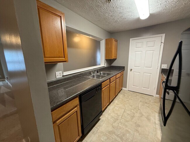 Foto del edificio - 13104 Fairington Ridge Cir