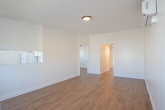 Building Photo - 825 W 167th St