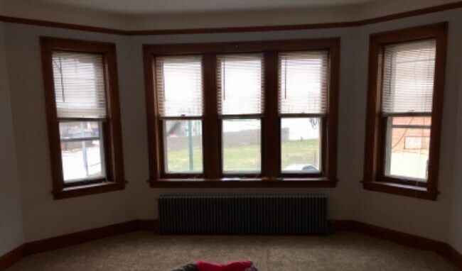 Foto del edificio - 4229 S Sacramento Ave