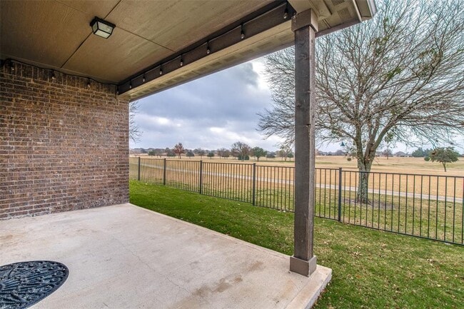 Building Photo - 2520 Sabine Cir