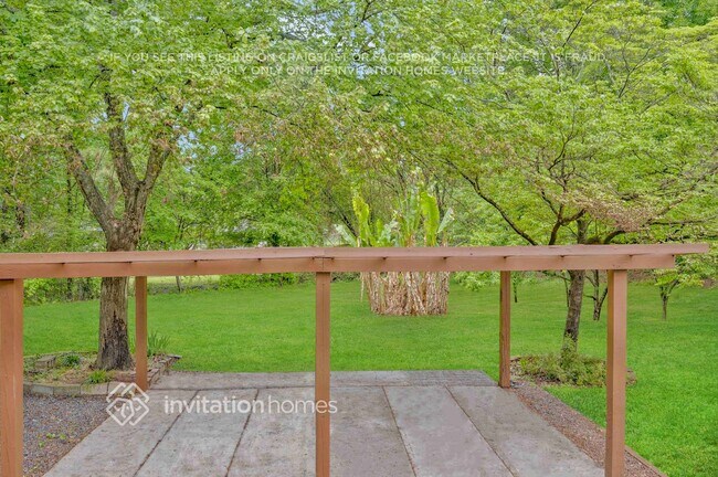 Foto del edificio - 468 Summerville Dr NW