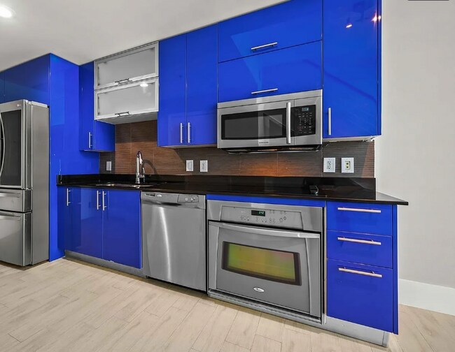 Foto del edificio - 60 SW 13th St