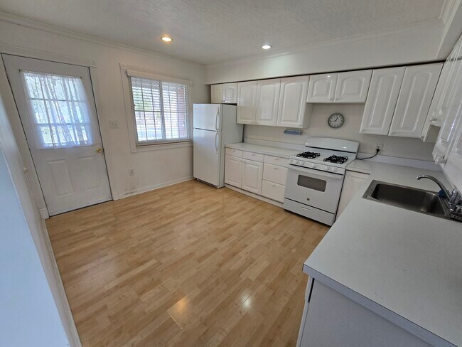 Foto del edificio - 935 E Huron River Dr