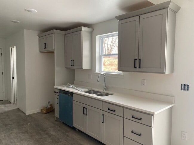 Building Photo - $2,200 | 3 Bedroom, 2.5 Bathroom Townhome | Pet Friendly* | Available for August 1st, 2026 move in!