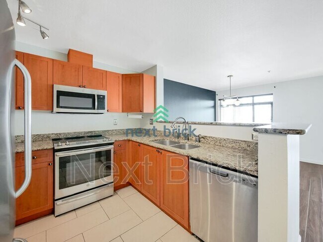 Foto del edificio - 500 Elliott Ave W