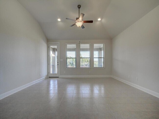 Foto del edificio - 271 N Sage Hollow