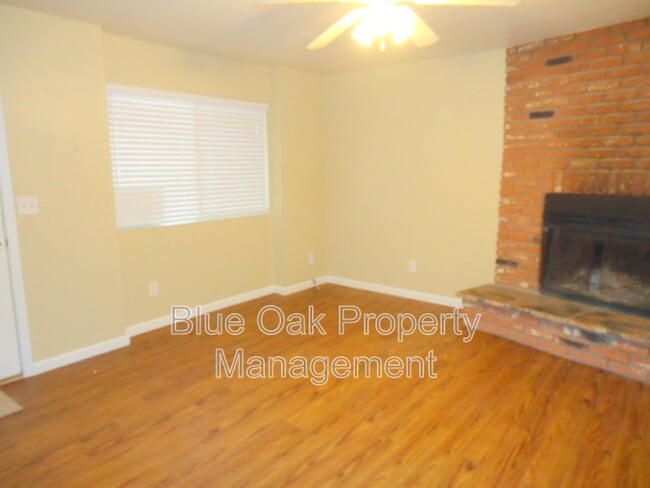 Foto del edificio - 403 Maple St