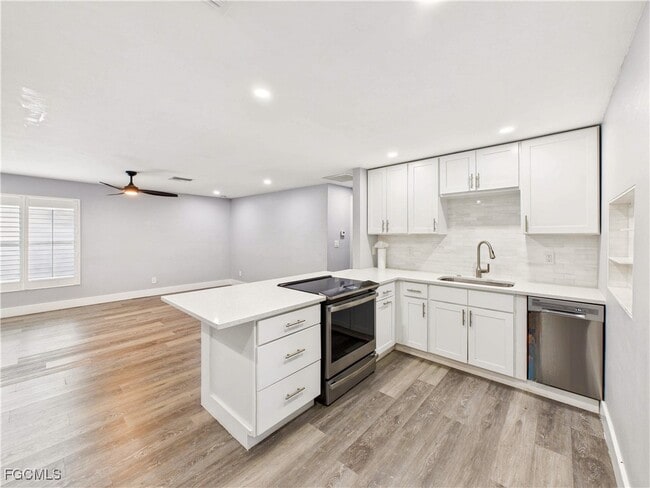 Building Photo - 567 13th St N