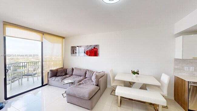 Building Photo - 5300 Paseo Blvd