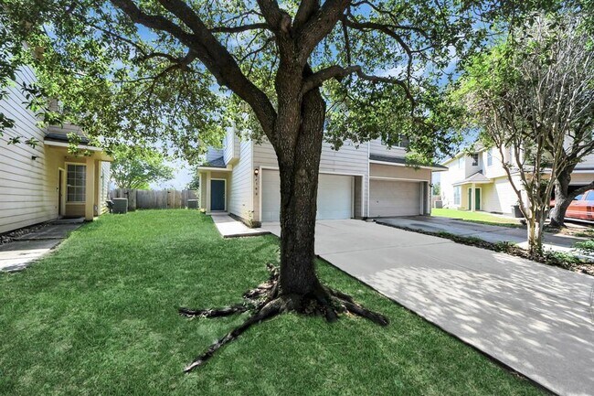 Foto del edificio - 8763 Thistlemoor Ln
