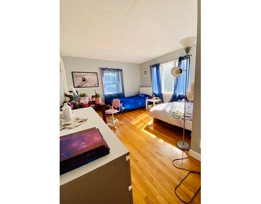 Primary Photo - 66 Spring Rd
