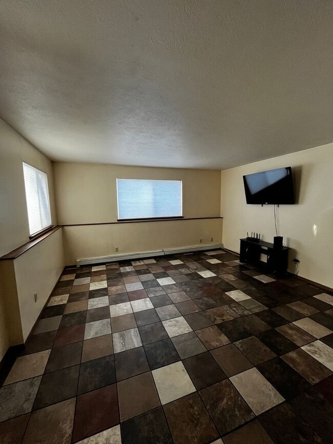 Building Photo - 94 N Grogan St