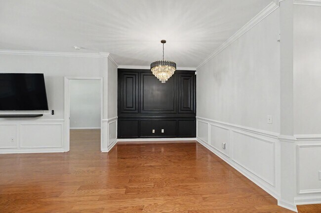 Building Photo - 247 Clayburne Dr