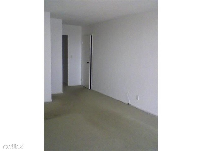 Foto del edificio - 600 Parkview Dr