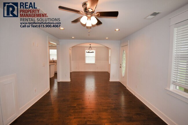 Foto del edificio - Wonderful 3 bd home in LaVergne! Huge fenc...