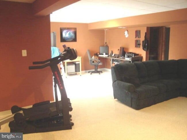 Building Photo - 8616 Dutchman Ct