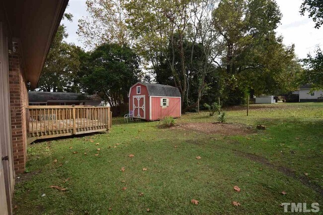 Foto del edificio - 213 S Ellington St