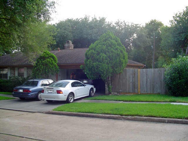 Building Photo - 6202 Wagonwheel Cir