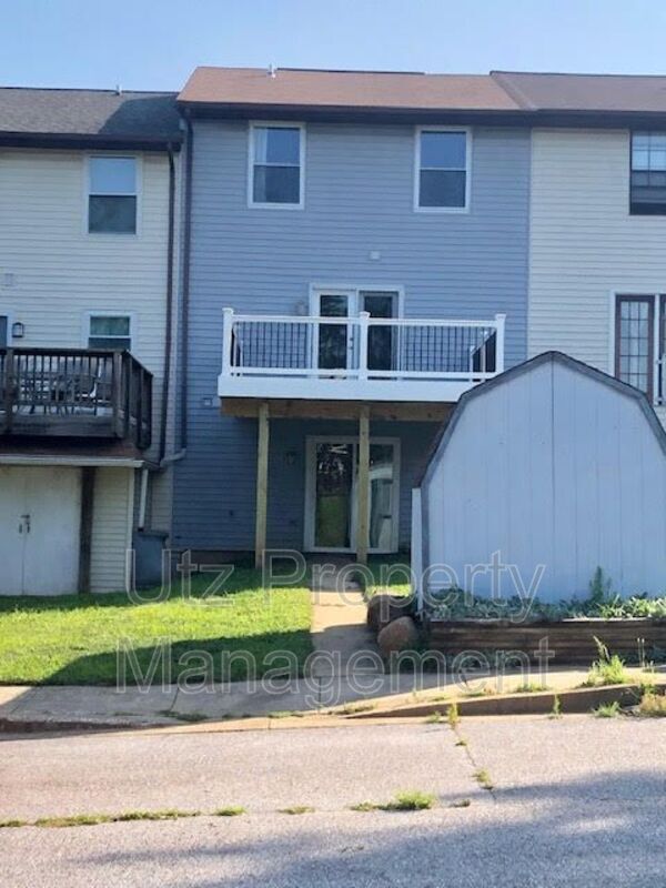 Building Photo - 665 Johahn Dr