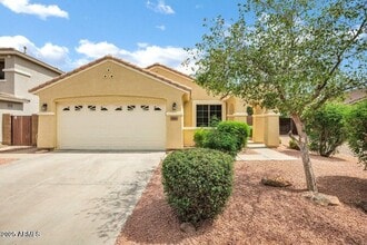 Building Photo - 2943 E Mead Dr
