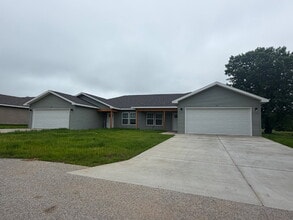 Building Photo - 152 Ruby Ln