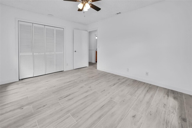 Building Photo - 7619 Silver Woods Ct