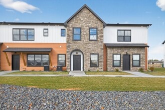 Building Photo - 4967 Beach Dr