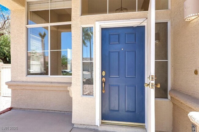 Building Photo - 8 Desert Dawn Ln