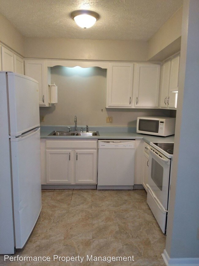 Building Photo - 4 br, 2 bath House - 4941 W. Saint Paul Ave.