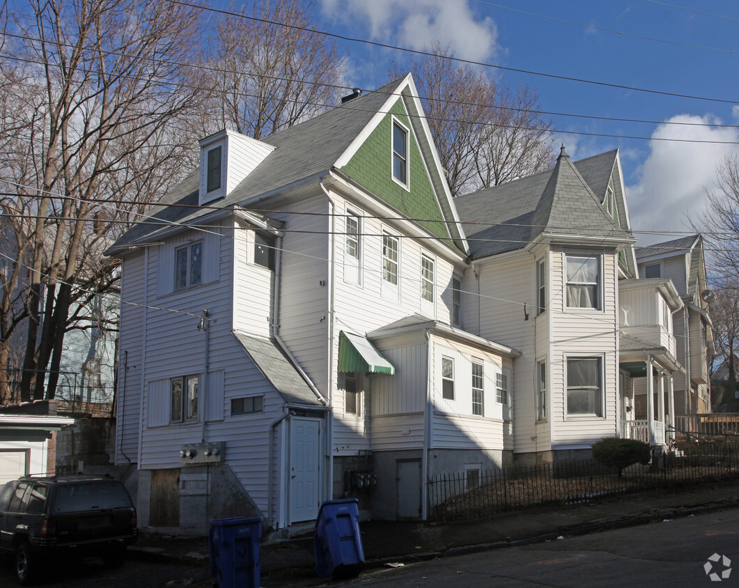 Building Photo - 106 Johnson St