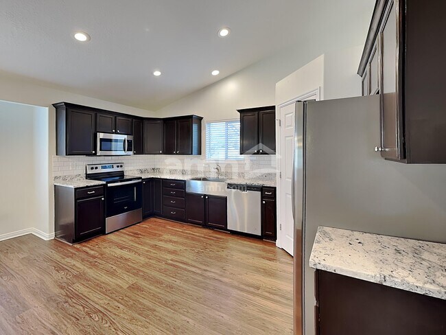 Foto del edificio - 7898 Cochise Way