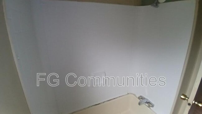 Building Photo - 2155 White Pine M H P Rd