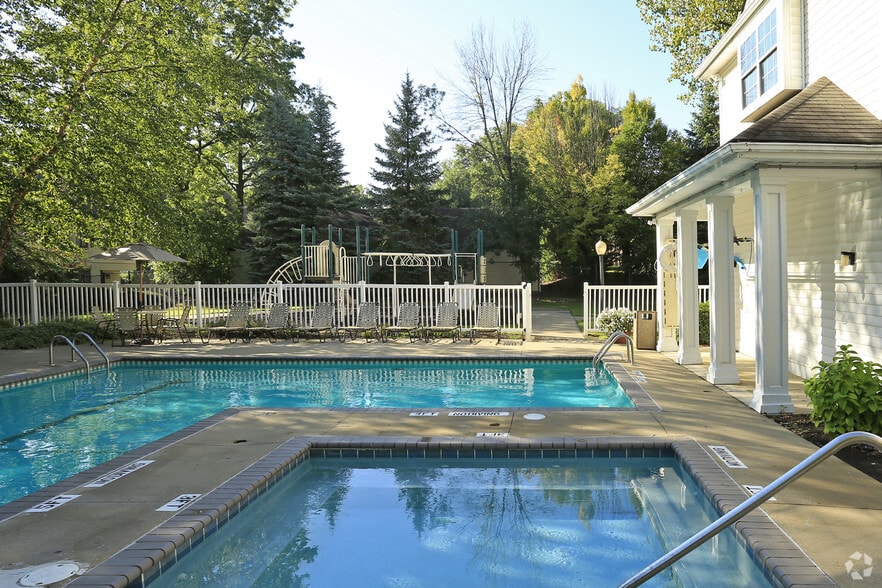 The Village at Mayfield Apartments Rentals Mayfield, OH