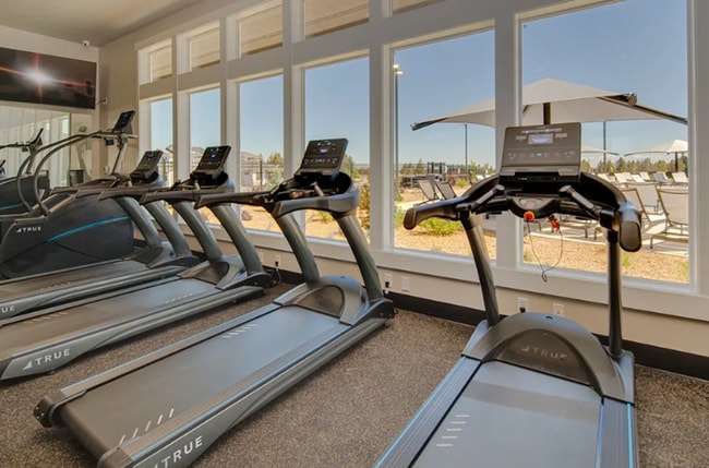 Foto del edificio - Beautiful 3 Bed/2.5 Bath Townhome - Community Pool and Fitness Center!