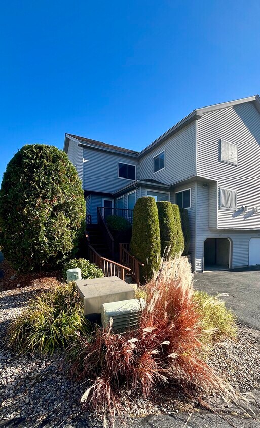 Exterior - 237 Captain Eames Cir