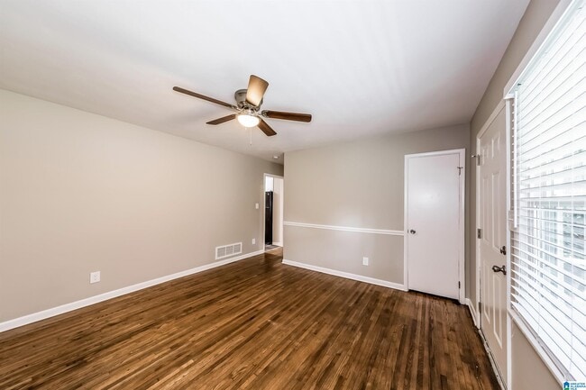 Building Photo - 1144 Linwood St