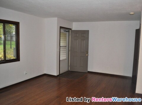 Foto del edificio - 16104 Foliage Ave W