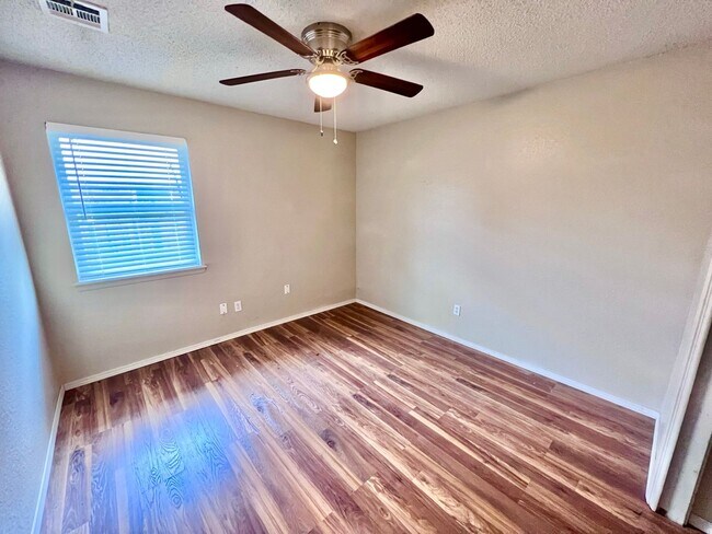 Building Photo - Looking for a house? We found you a HOME!