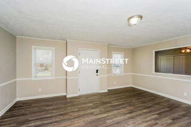 Foto del edificio - 3 Bedroom Pet-Friendly Home in LOUISVILLE, KY with Main Street Renewal