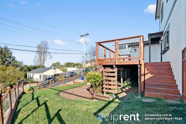 Building Photo - 1516 Bayo Vista Ave