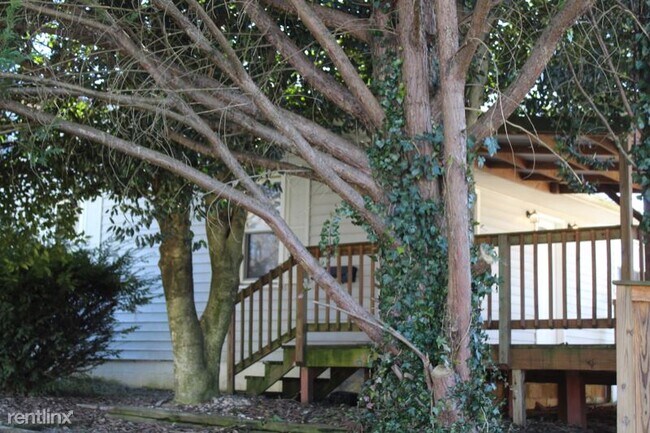 Foto del edificio - 3 br, 1.5 bath House - 1008 Buffalo St