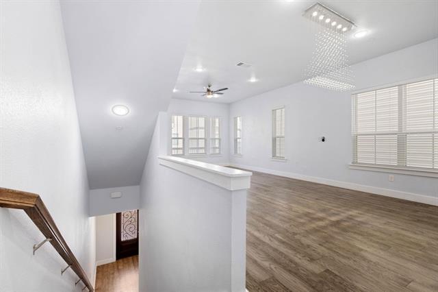 Foto del edificio - 203 S Village Way